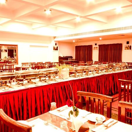 Hotel Bonsejour Пондичери Екстериор снимка
