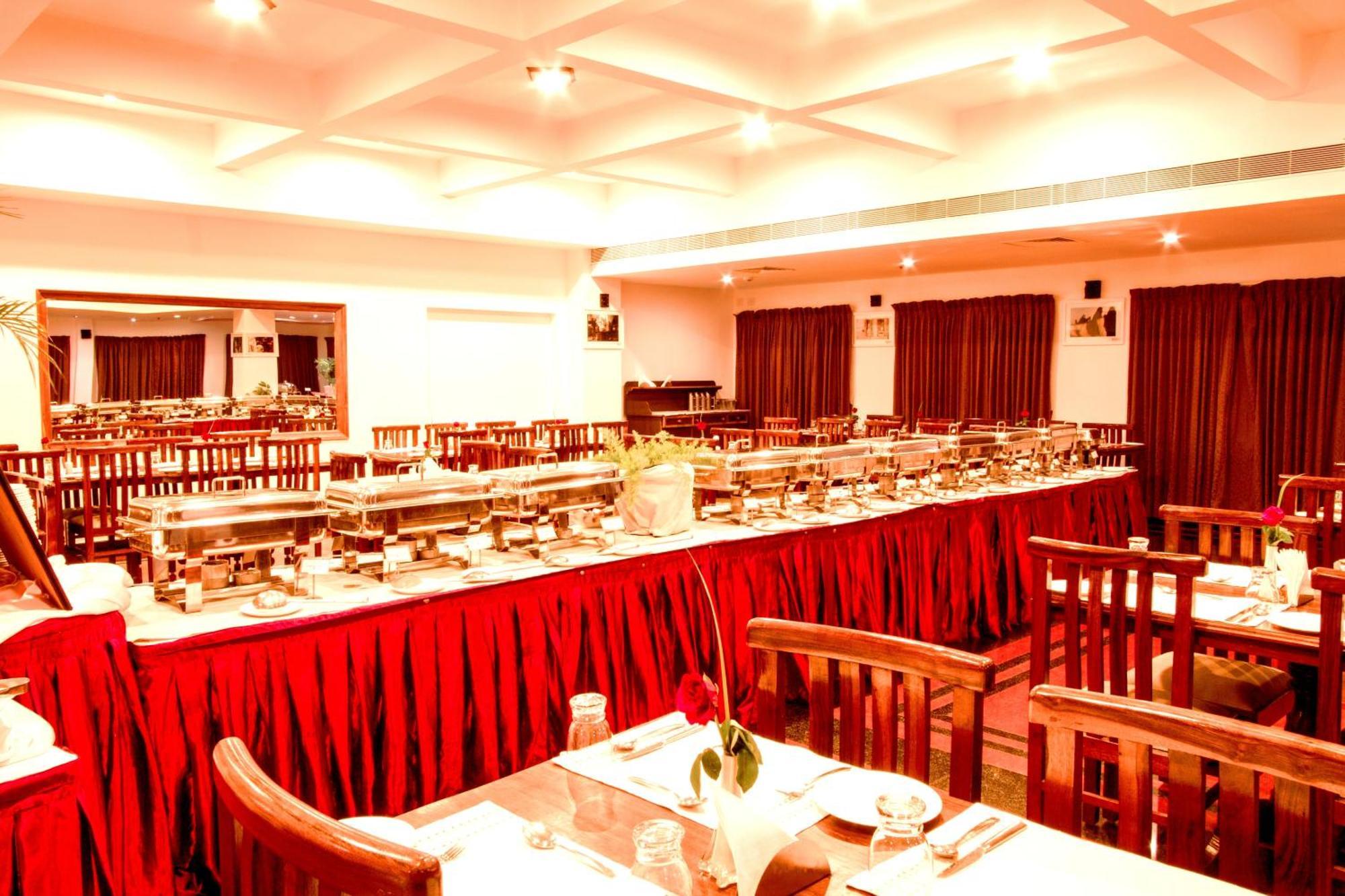 Hotel Bonsejour Пондичери Екстериор снимка