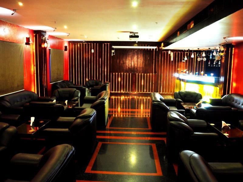 Hotel Bonsejour Пондичери Екстериор снимка