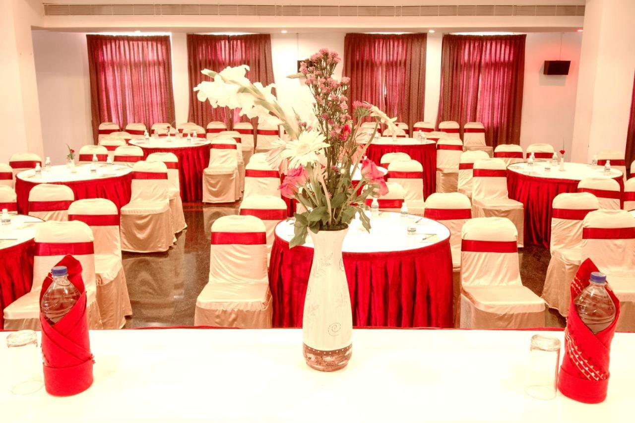 Hotel Bonsejour Пондичери Екстериор снимка